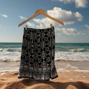 Black and White Patterned Skirt